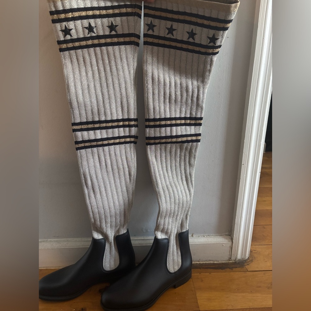 Givenchy Cream Over-the-Knee Ribbed Socks with Black Star Stripes